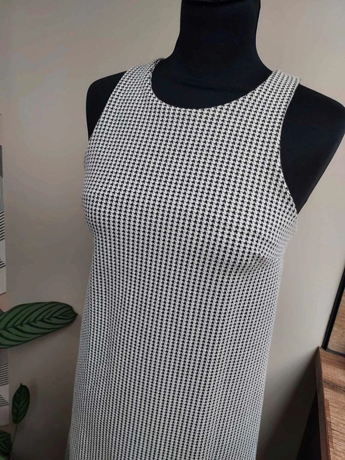 Jolie robe sans manches motif pied de poule - photo numéro 2