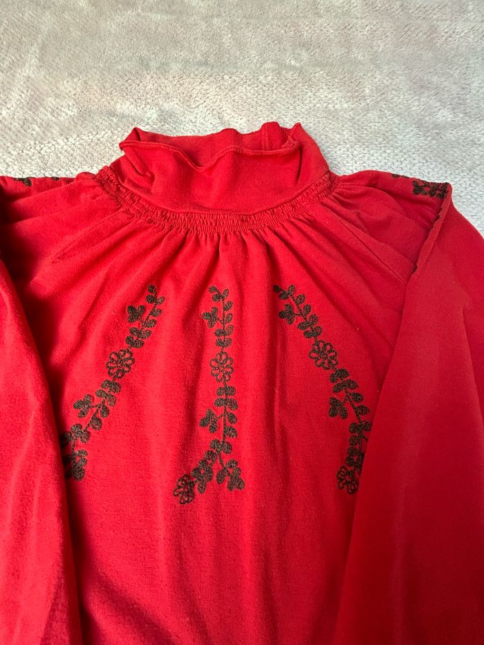 Pull rouge - photo numéro 2