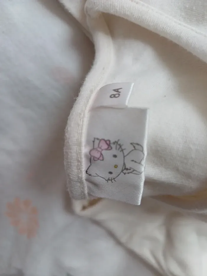 T-shirt Hello Kitty 8ans - photo numéro 3