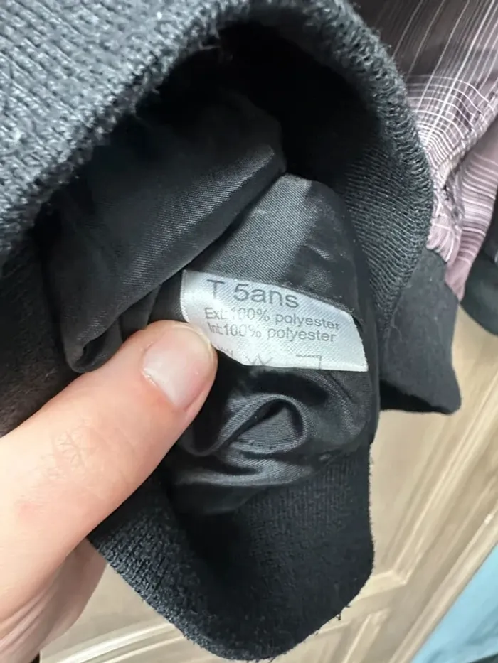 Veste imperméable noir et gris 5 ans - photo numéro 9
