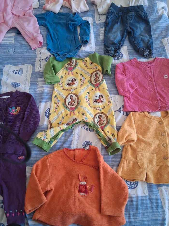 Lot vêtements fille 6 mois - photo numéro 7