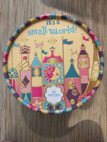 Blocs empilables en bois - It’s small world Disneyland Paris