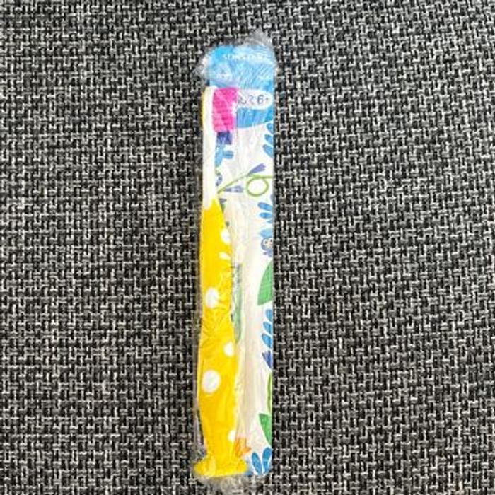 Lot de produits dentaires, enfants, dentifrice, sablier, brosse à dents - photo numéro 2