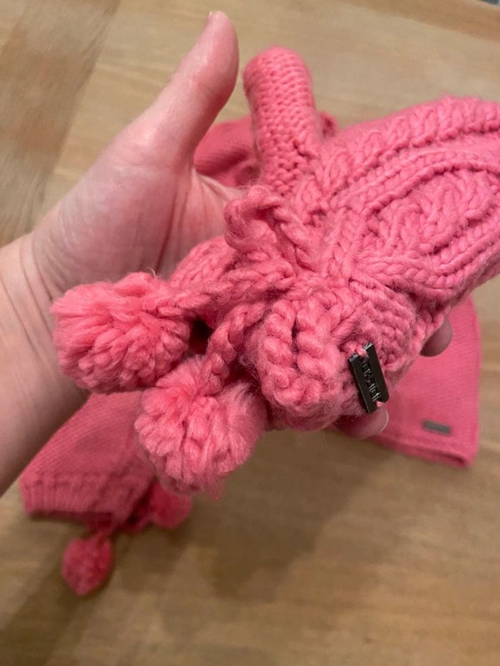 Ensemble 4/8 ans snood/cape et moufles à pompons fuschia Okaïdi - photo numéro 4