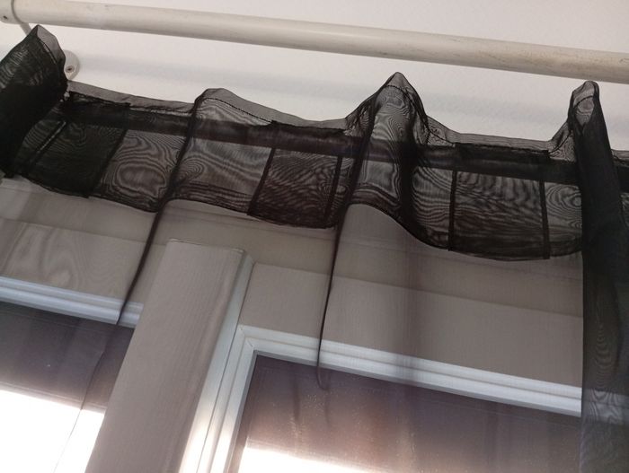 2 Rideaux Voilage noirs Ikea - photo numéro 3