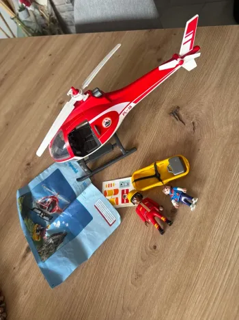 Playmobil 9127 hélicoptère des secours en montage