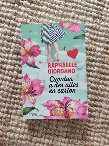 Cupidon a des ailes en carton