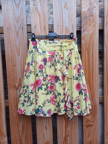 Jolie jupe jaune fleurie en coton Essentiel Antwerp taille 38