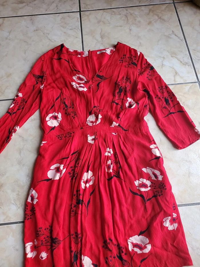 Robe rouge excellent état Taille 38 - photo numéro 3