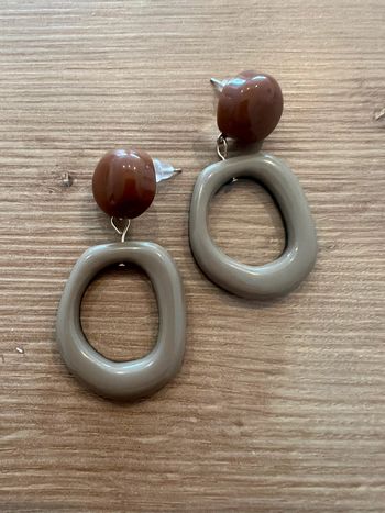 Boucles d’oreilles marrons