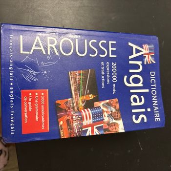 Dictionnaire Larousse français-anglais