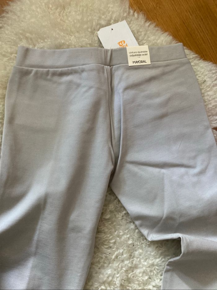 Pantalon, jogging, château de sable huit ans - photo numéro 3