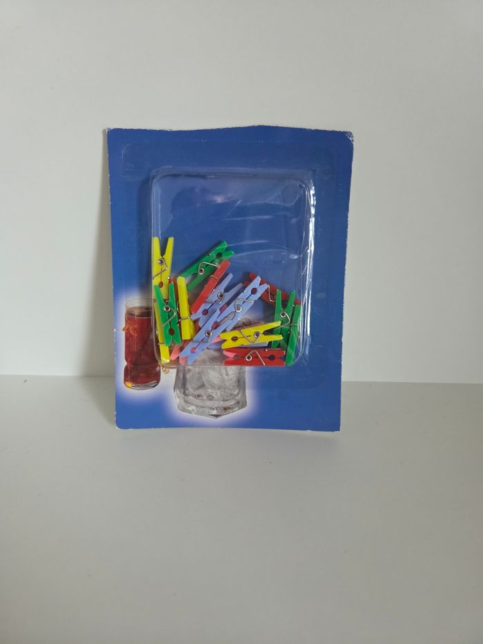 Lot de mini pinces à linge colorées - Neuves sous emballage