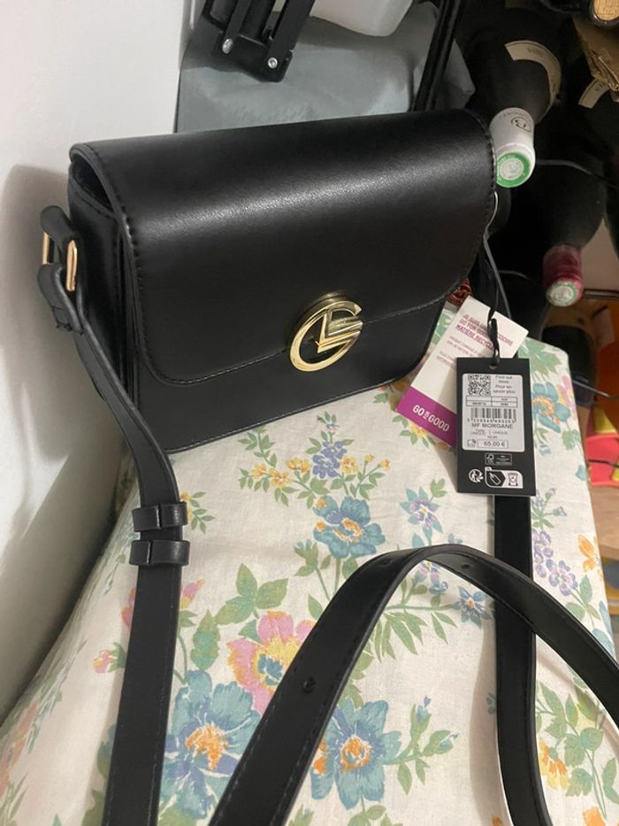 prix en boutique 65€, Sac besace Galeries Lafayette enduit lisse - photo numéro 4