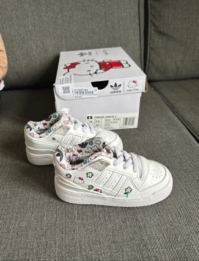 Basket adidas hello kitty bébé fille, taille 23 1/2