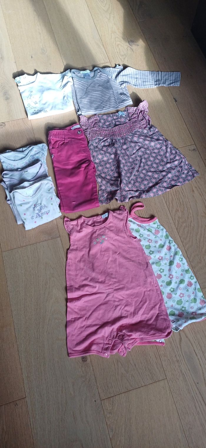 Lot 24 mois fille