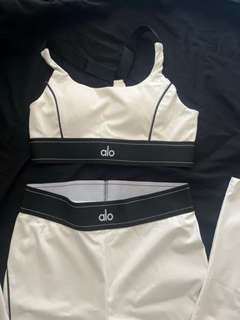 Ensemble Alo brassière legings