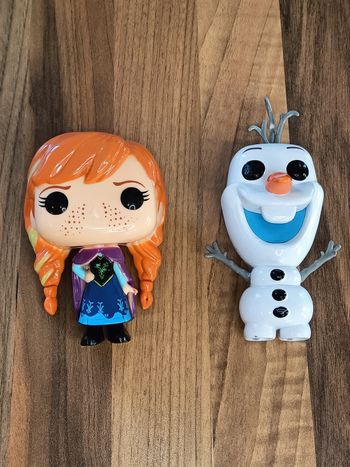 Lot 2 Pop figurines Reine des Neiges Anna et Olaf