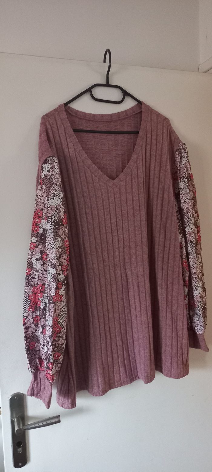Pull couleur vieux rose manches fleuries - photo numéro 6