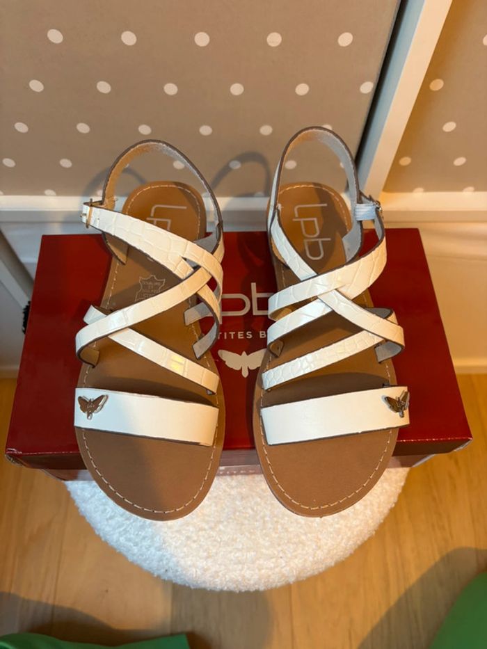 Neuves - Sandales Les Petites Bombes 33 - photo numéro 2