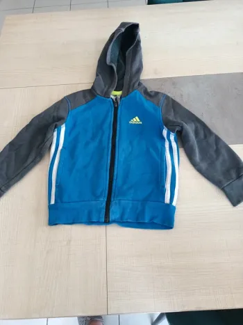 Gilet zippé à capuche Adidas garçon 3 ans