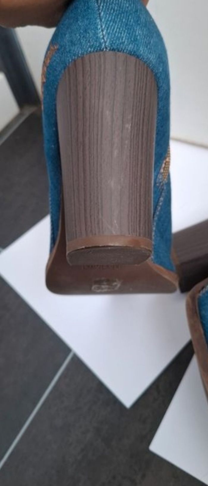 Botts / Bottines DESIGUAL P39 - photo numéro 5