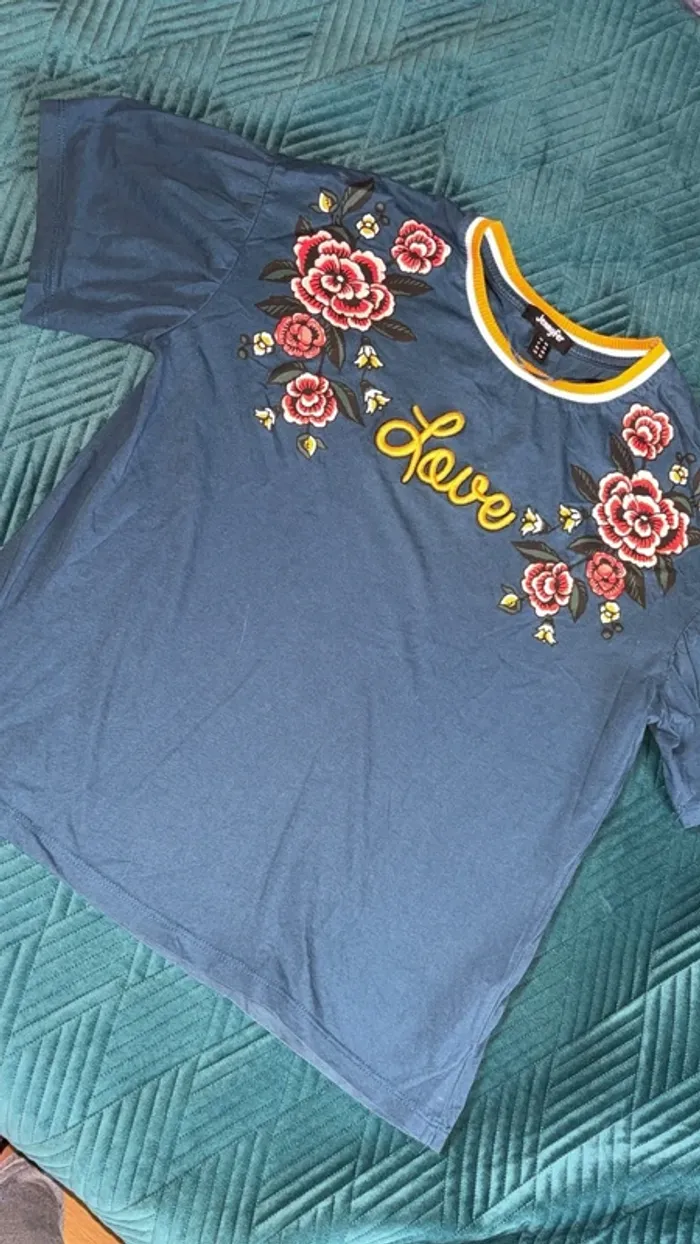 Teeshirt