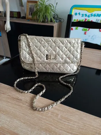 Sac à main doré