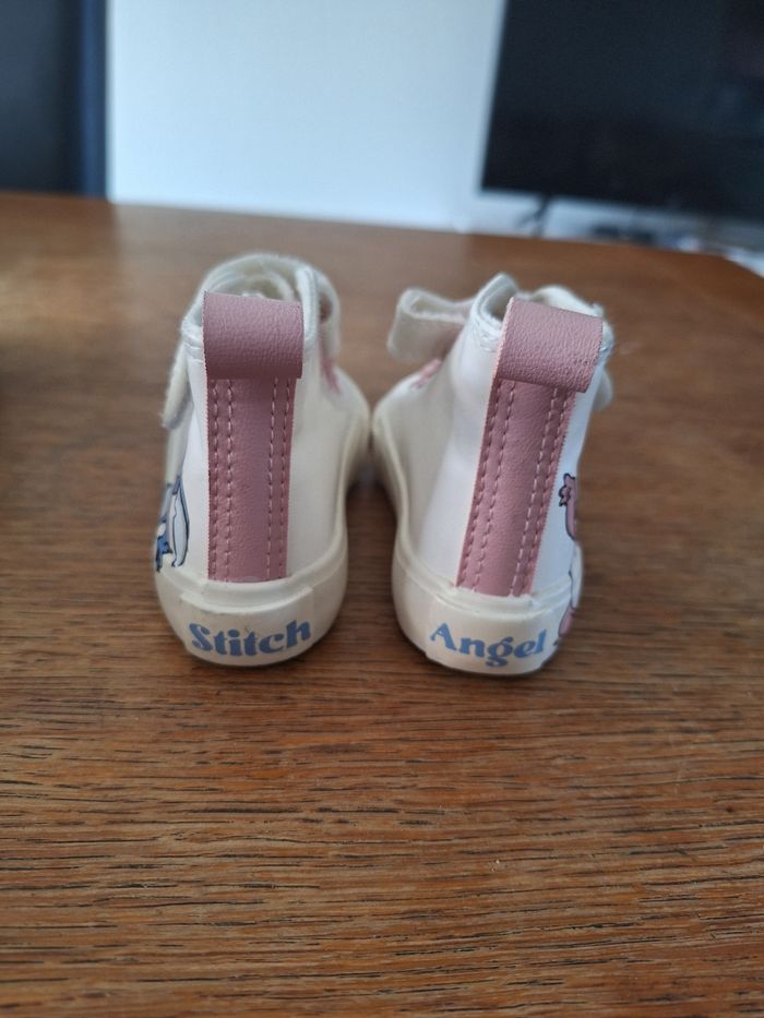 Chaussure stitch et Angel taille 19 - photo numéro 4