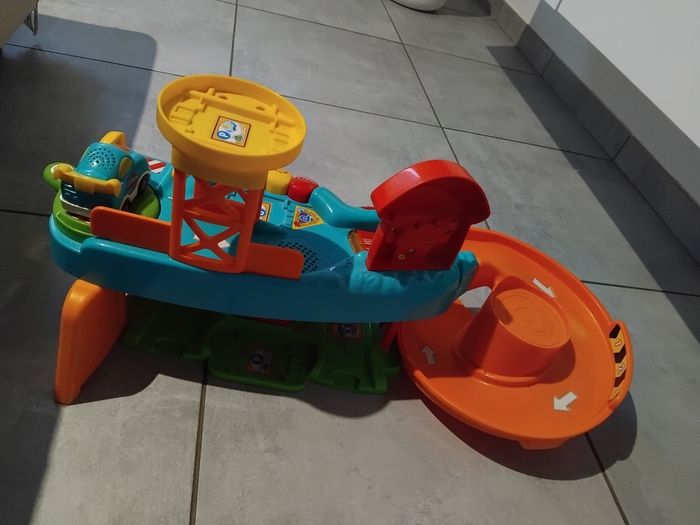 Mon garage éducatif tut tut bolides Vtech. - photo numéro 6