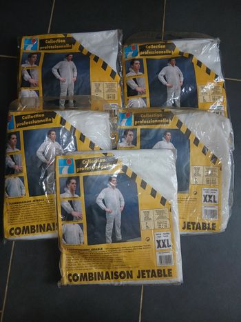 Combinaison jetable