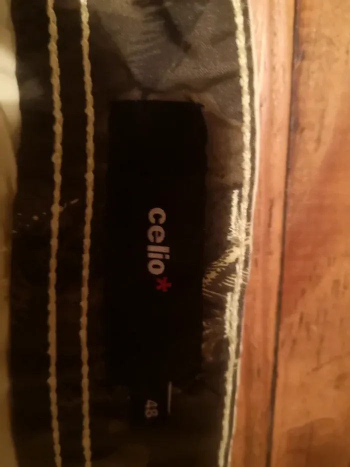 Pantacourt jaune homme - photo numéro 3