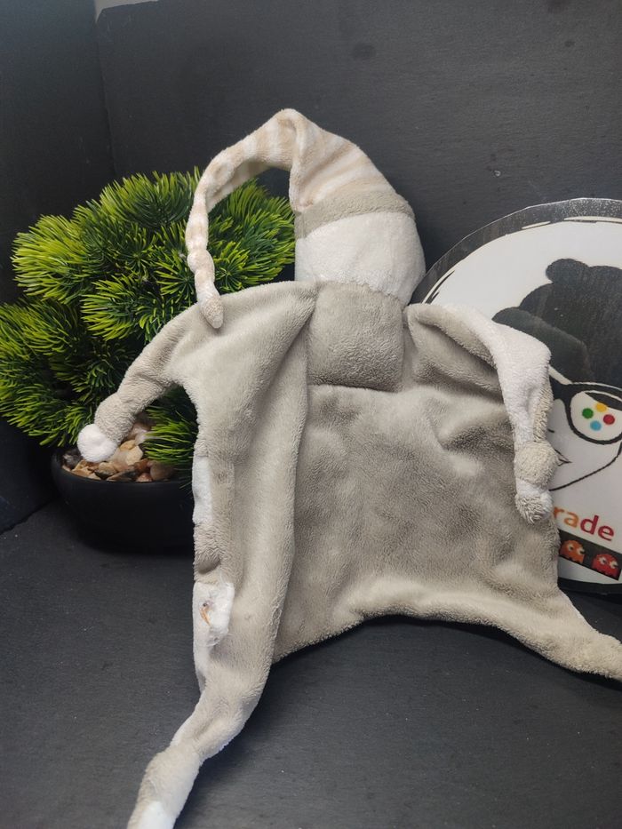 Doudou ours blanc gris et marron rayé Crédit Mutuel Bonnet Rayure DD003715 - photo numéro 2