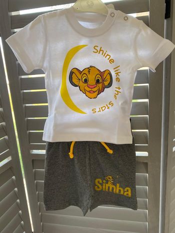 Ensemble short t-shirt roi lion
