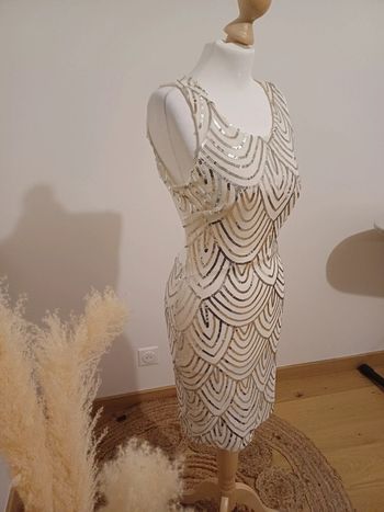 Robe blanche avec sequins argentés taille XS/S 34/36