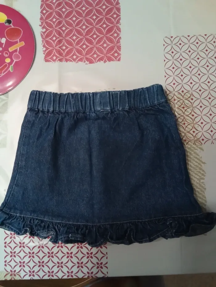Jupe fille 4 ans (225) - photo numéro 2
