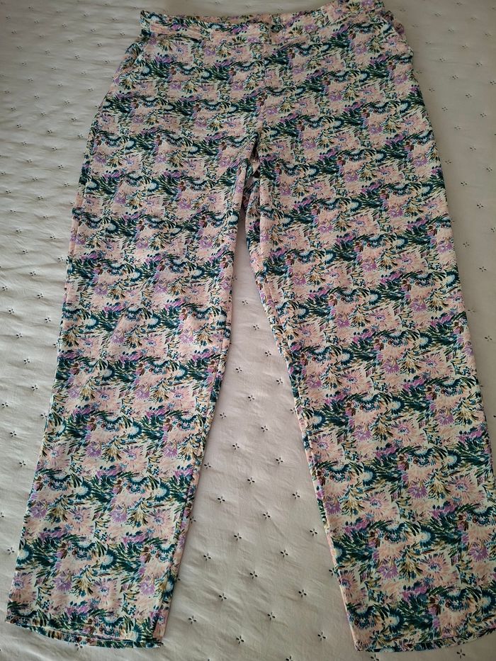 Pantalon léger fleuri rose et bleu