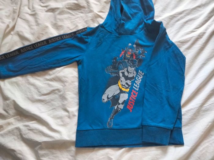 Sweat justice League 8 ans