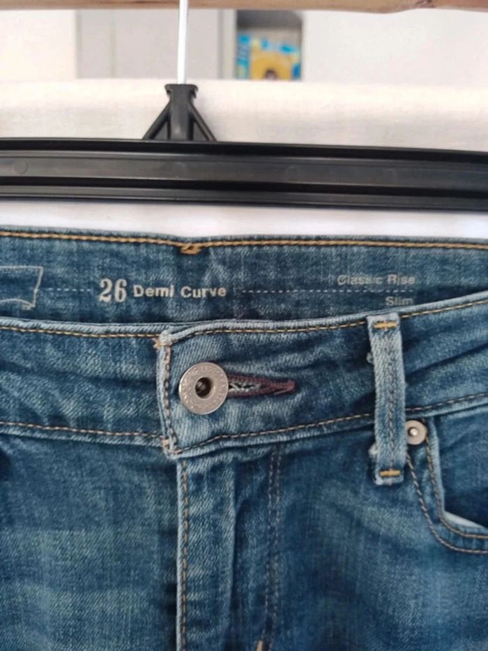 Jeans Levi's slim demi curve taille 36 - photo numéro 3