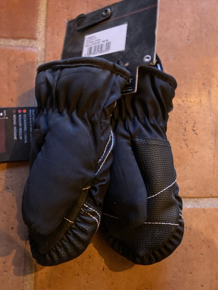 Mouffles bébé Intersport cairn - photo numéro 2