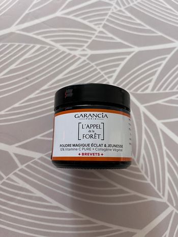 Poudre magique éclat & jeunesse