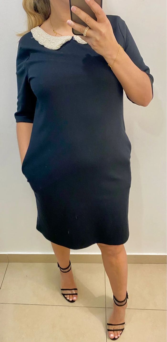 Superbe Robe Droite Col Avec Perles Taille - photo numéro 3