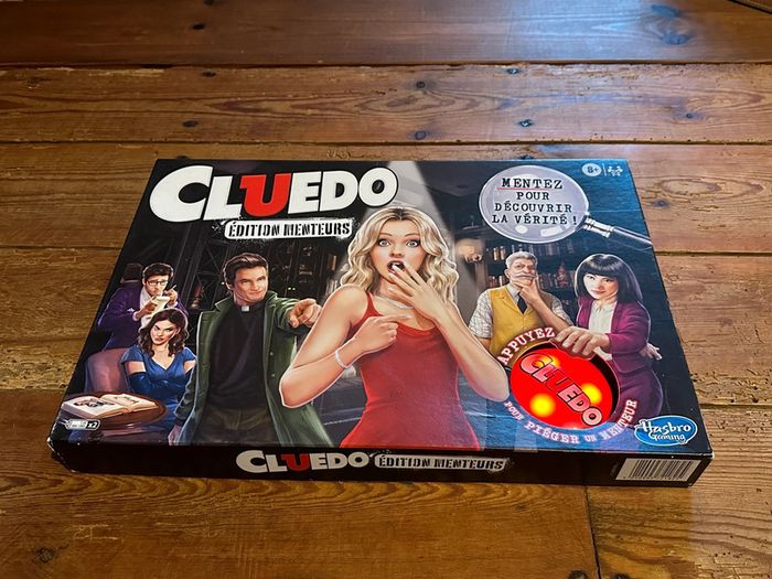 Jeu de société Cluedo édition menteurs buzzeur soirée complet Hasbro