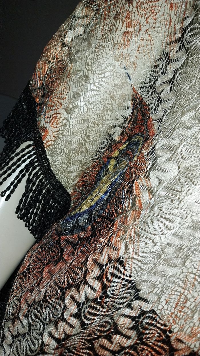 Top poncho broderie neuf taille S/M - photo numéro 3