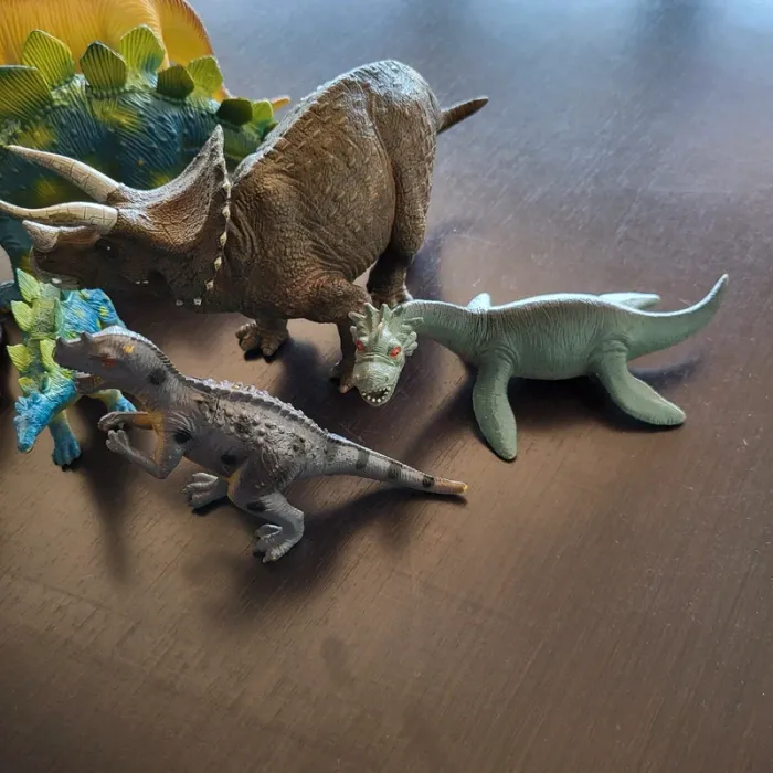 Lot de figurines préhistoriques - photo numéro 4