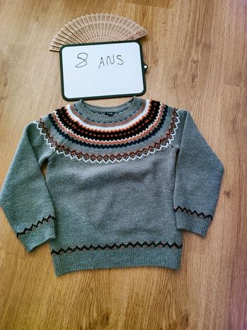 Pull taille 8 ans