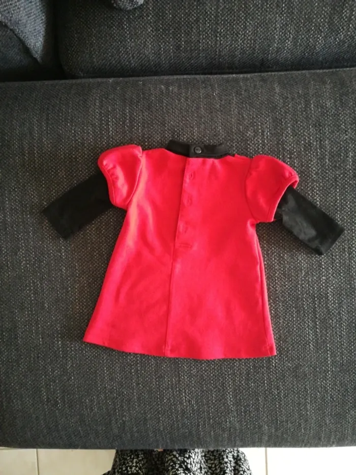 Magnifique robe rouge avec col roulé noir, bébé fille, 3mois, Pretty baby - photo numéro 4