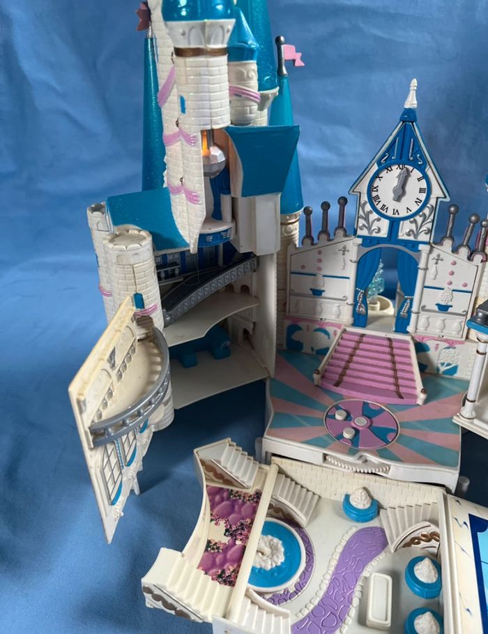 Château cendrillon trendmasters - photo numéro 3