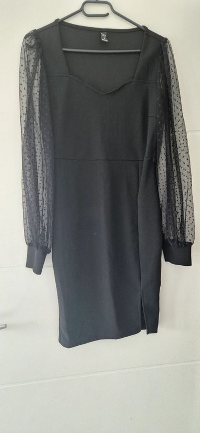 Robe noire tulle