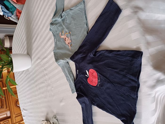 5 tee shirts manches longues garçons Taille 12 mois - photo numéro 3